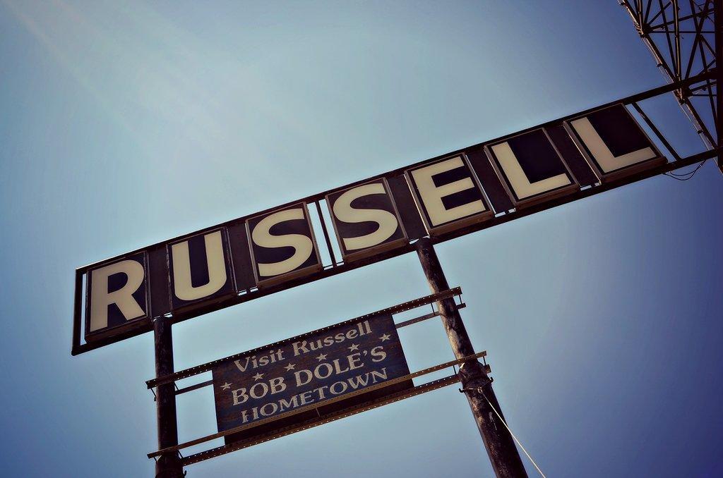 Fossil Creek Hotel & Suites Russell 외부 사진
